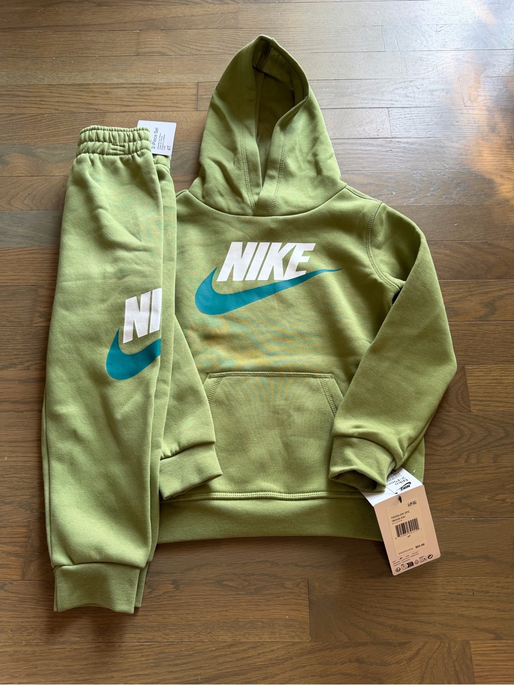 NWT Nike Toddler Olive Green Hoodie & Sweatpants Set with Teal Swoosh size 4T